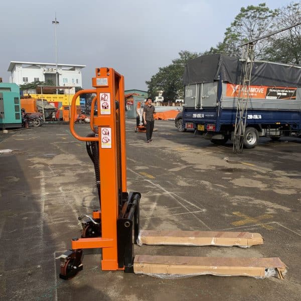 7 tiêu chí chọn mua xe nâng tay cao chính hãng giá tốt