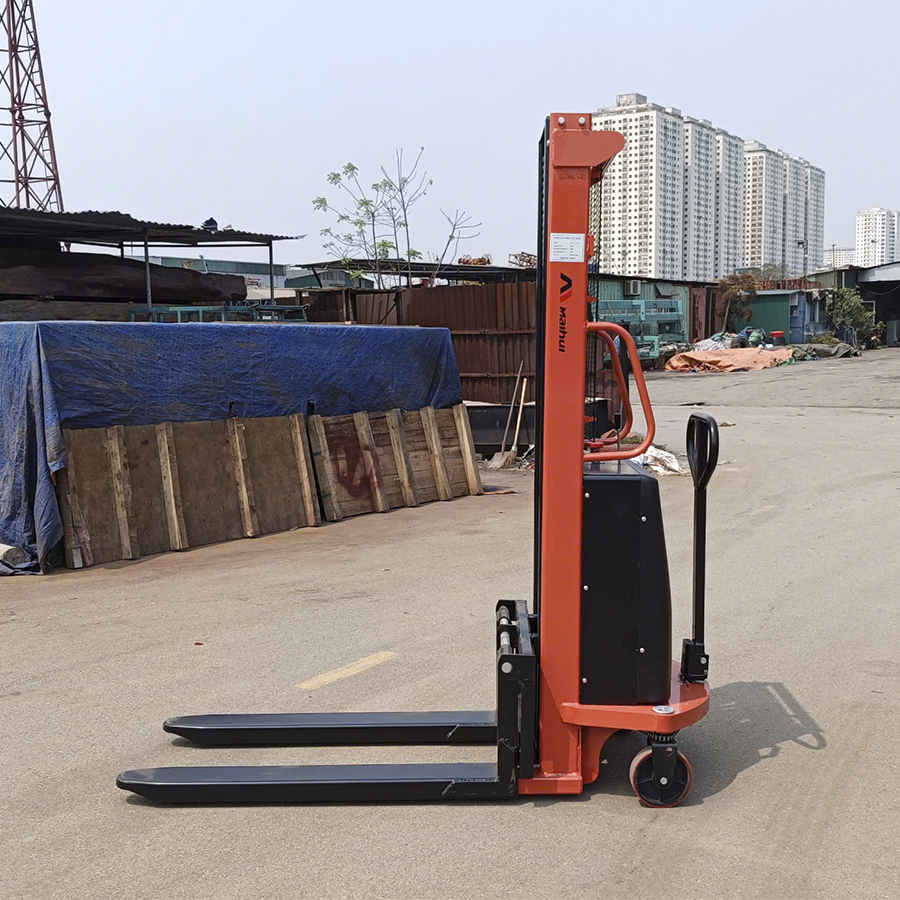 Xe nâng bán tự động 1,5 tấn nâng 3m CTD1530 hãng Maihui 6 Xe nâng bán tự động 1,5 tấn nâng 3m