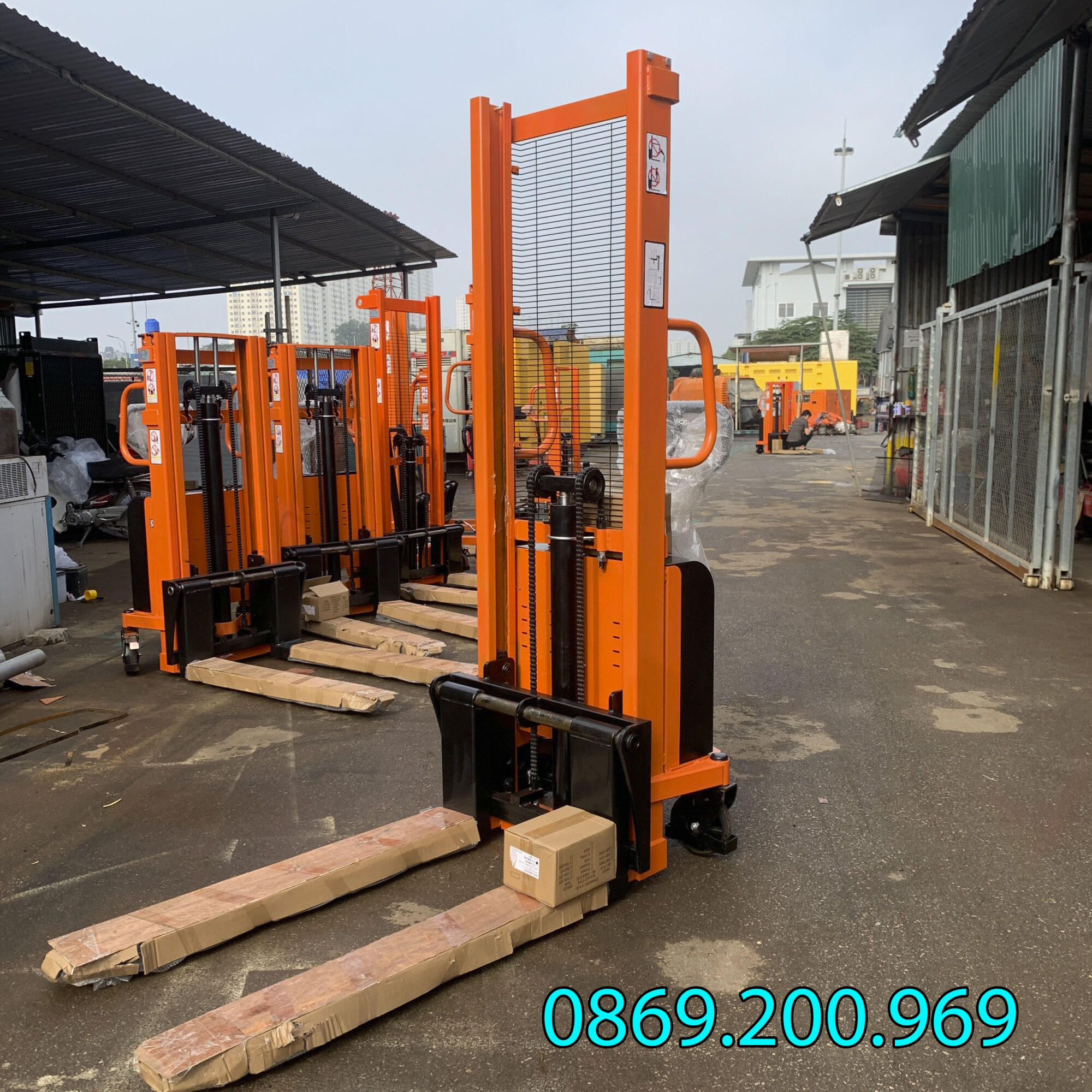 bảo quản xe nâng bán tự động