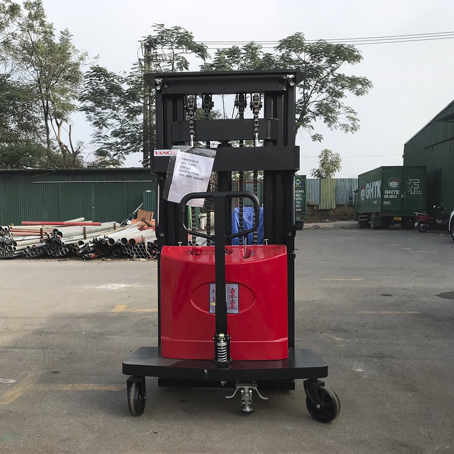 Xe nâng bán tự động 4m: Giải pháp nâng hạ hàng hóa hiệu quả và an toàn 7 Xe nâng bán tự động 4m