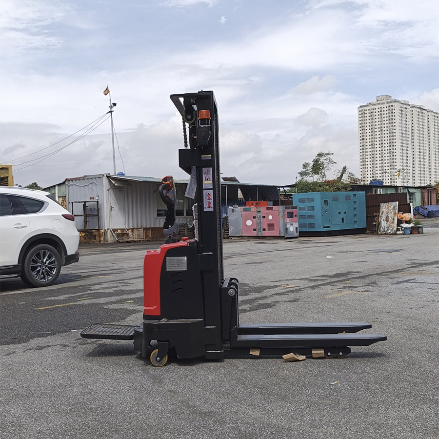 Xe nâng bệ đứng lái 1.5 tấn nâng cao 4m Waylift CDD1540 6 Xe nâng bệ đứng lái 1,5 tấn 4m