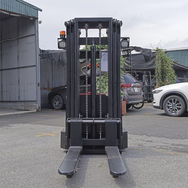 Xe nâng bệ đứng lái 1.5 tấn nâng cao 4m Waylift CDD1540 5 xe nang be dung lai 1 5 tan 4m 3