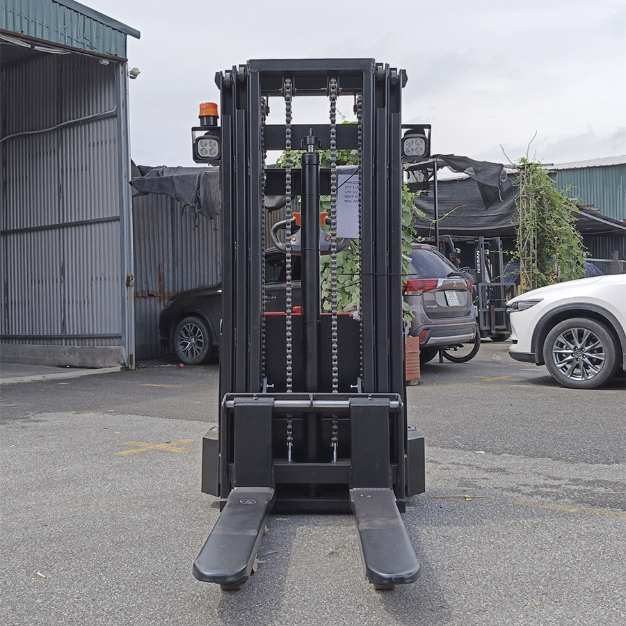 Xe nâng bệ đứng lái 1.5 tấn nâng cao 4m Waylift CDD1540 3 Xe nâng bệ đứng lái 1.5 tấn nâng cao 4m Waylift CDD1540 - Ảnh 3