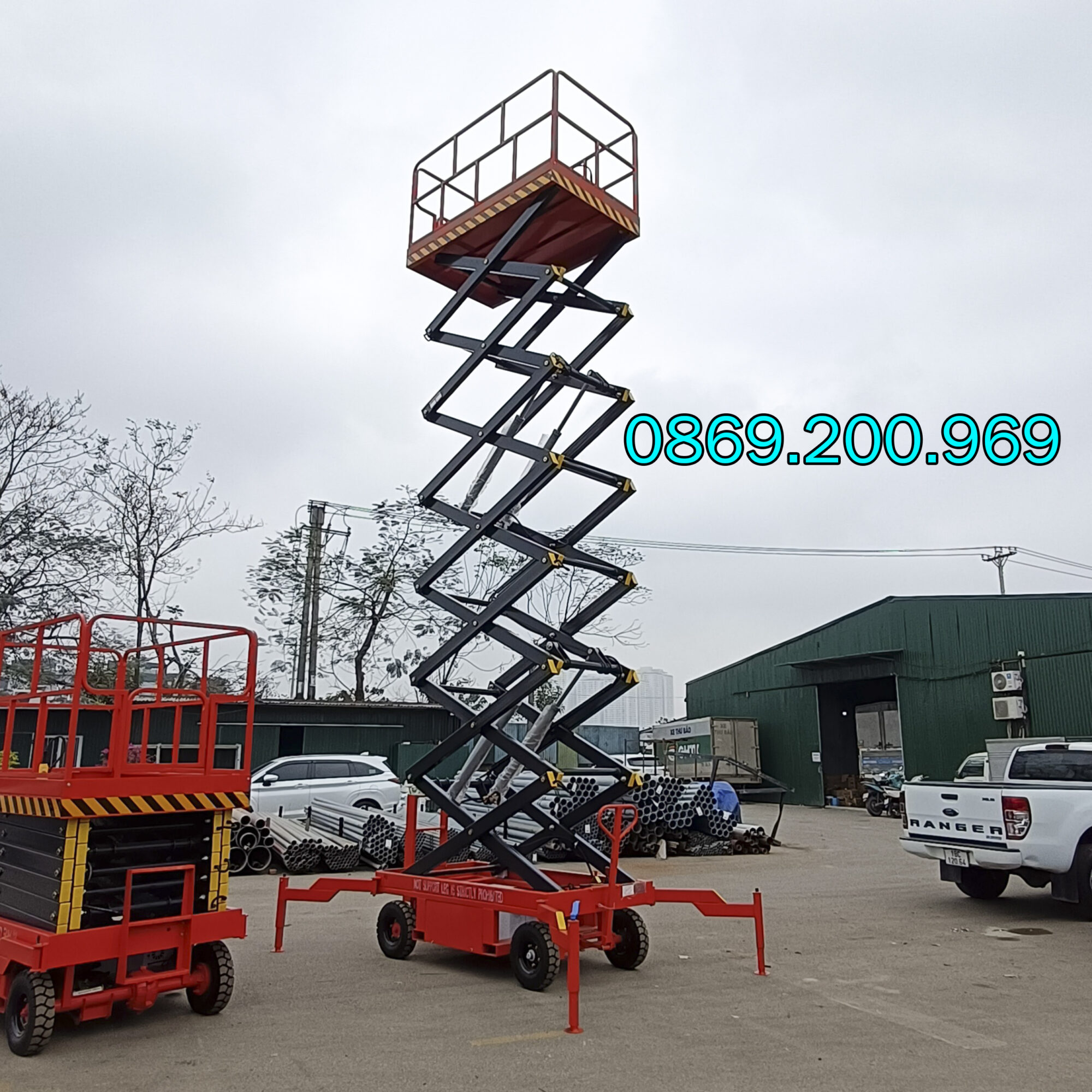 Xe nâng người làm việc trên cao: Giới thiệu và cách lựa chọn 4 Xe nâng người làm việc trên cao