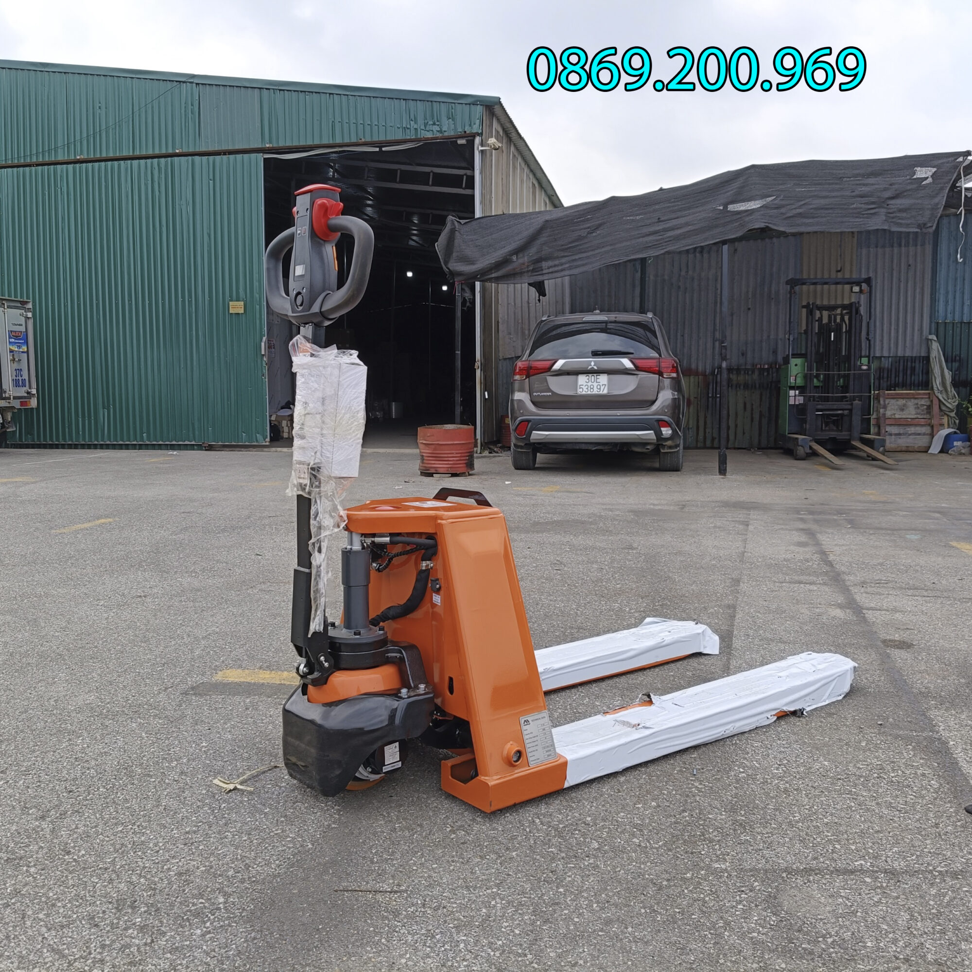 Giá Xe Nâng Tay Điện: Yếu Tố Ảnh Hưởng Và Bảng Giá Tham Khảo 10 Giá xe nâng tay điện