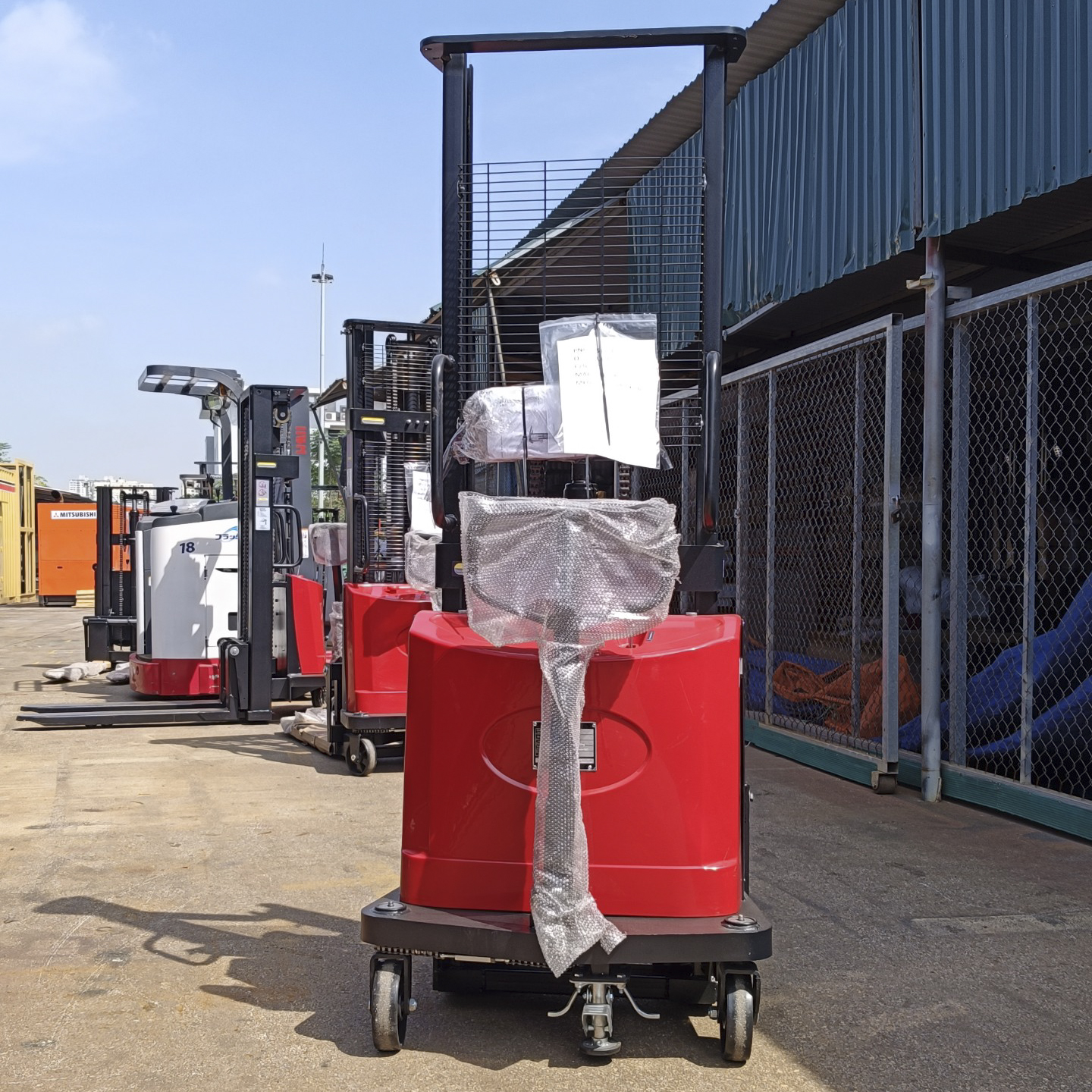 Xe nâng bán tự động 1000kg nâng cao 1600mm BDS10-16 hãng Jiangsu 1 Xe nâng bán tự động 1000kg nâng cao 1600mm BDS10-16 hãng Jiangsu