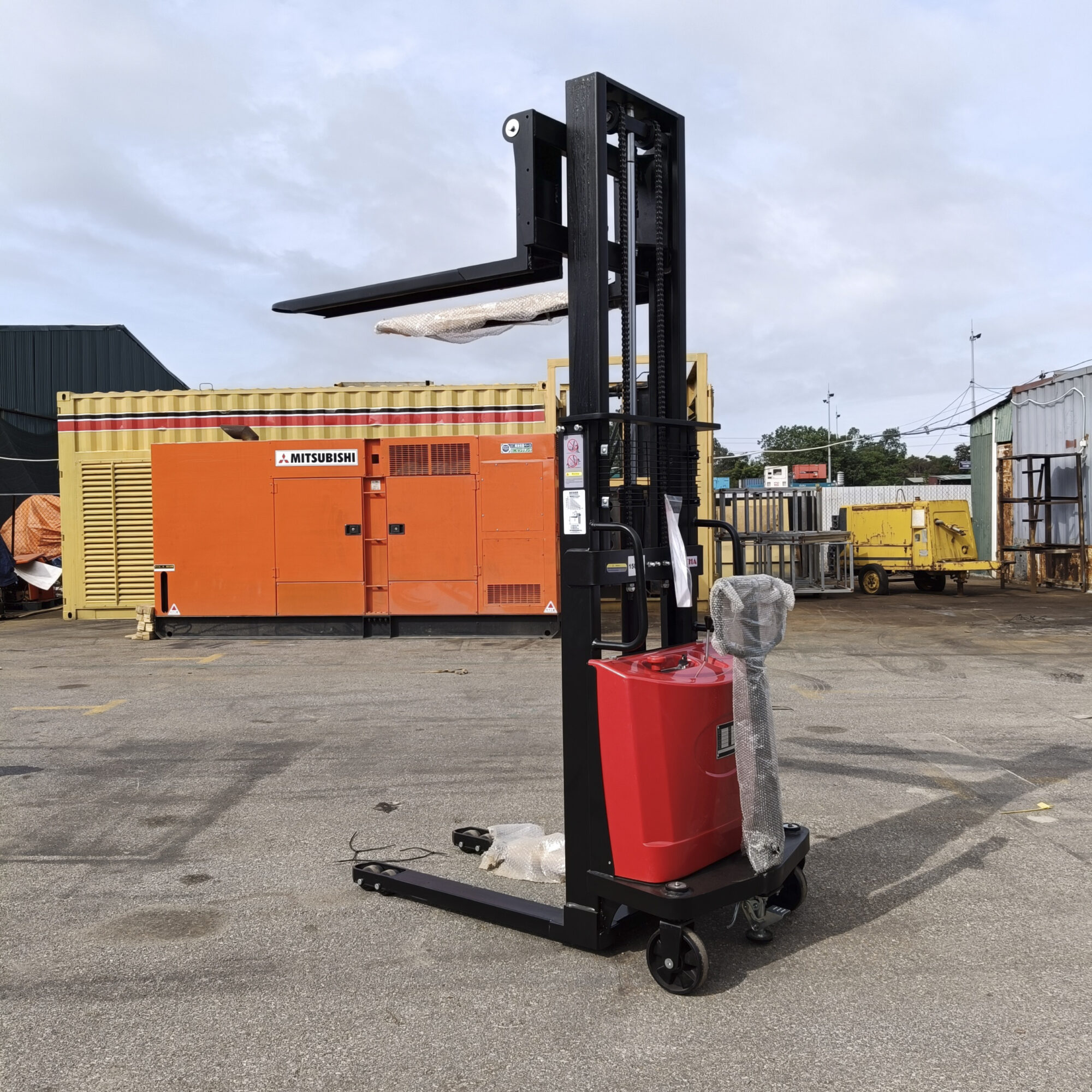 Xe nâng bán tự động 1500kg nâng cao 2000mm BDS15-20 hãng Jiangsu 4 xe nang dien ban tu dong 1500kg nang cao 2000mm 2