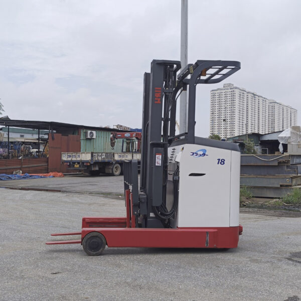 Bảng giá xe nâng điện cũ cập nhật mới nhất 2024