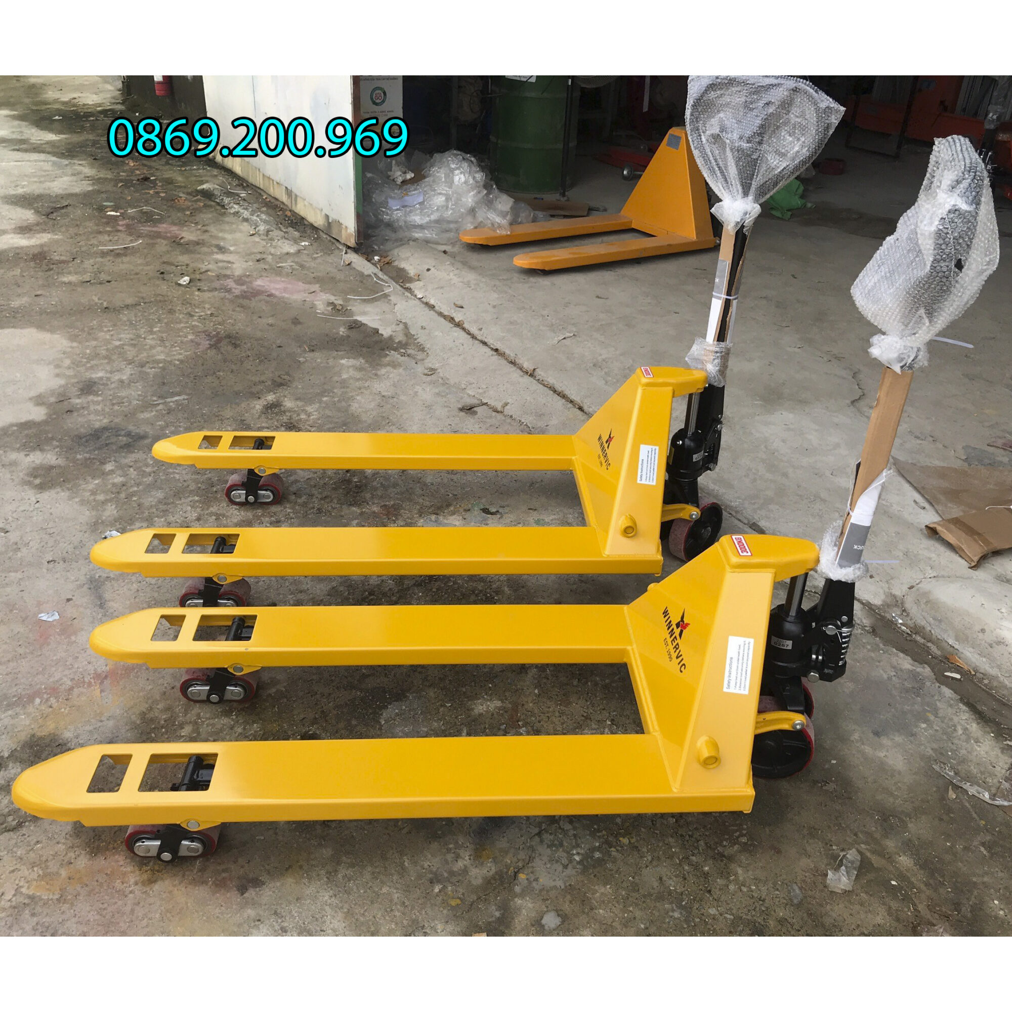 Giá xe nâng tay 3 tấn: Phân tích và lựa chọn hợp lý 3 xe nâng tay 3 tấn