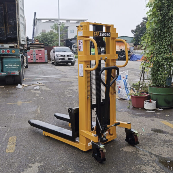 Xe nâng tay cao 1.5 tấn nâng 2m CTY-EH15/20 chính hãng Waylift