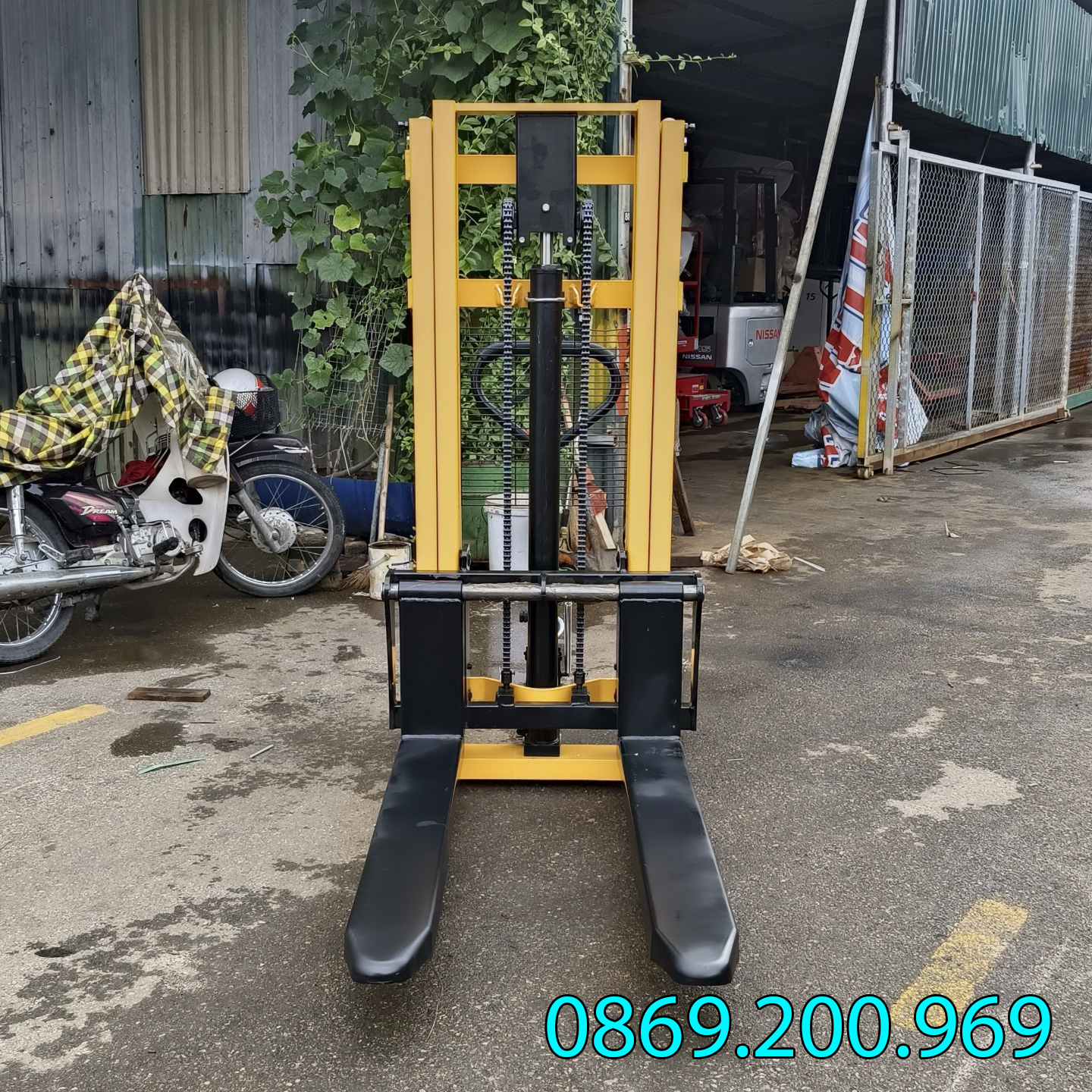 Ưu điểm của xe nâng tay cao 1 tấn - Hướng dẫn chọn mua 2 Xe nâng tay cao 1 tấn