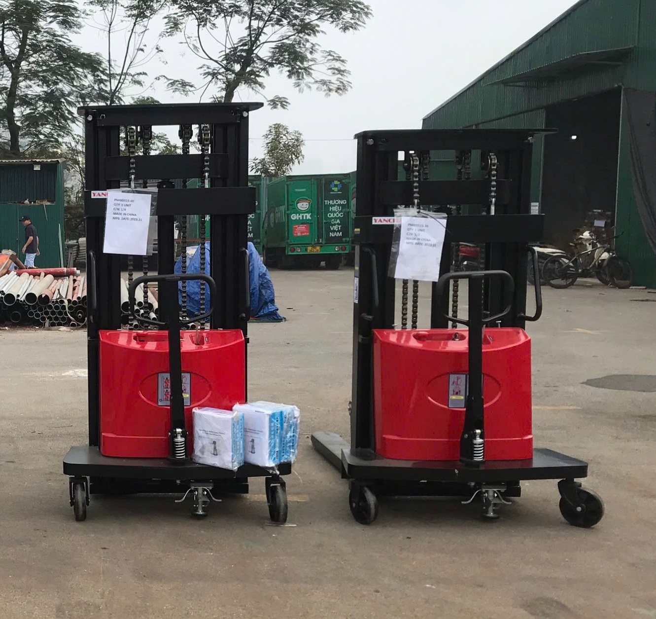 Bảo dưỡng xe nâng bán tự động