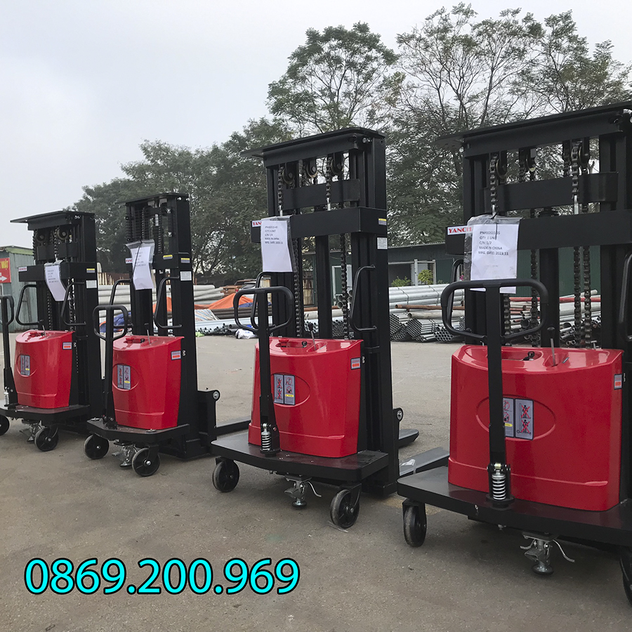 Top 5 xe nâng bán tự động tốt nhất