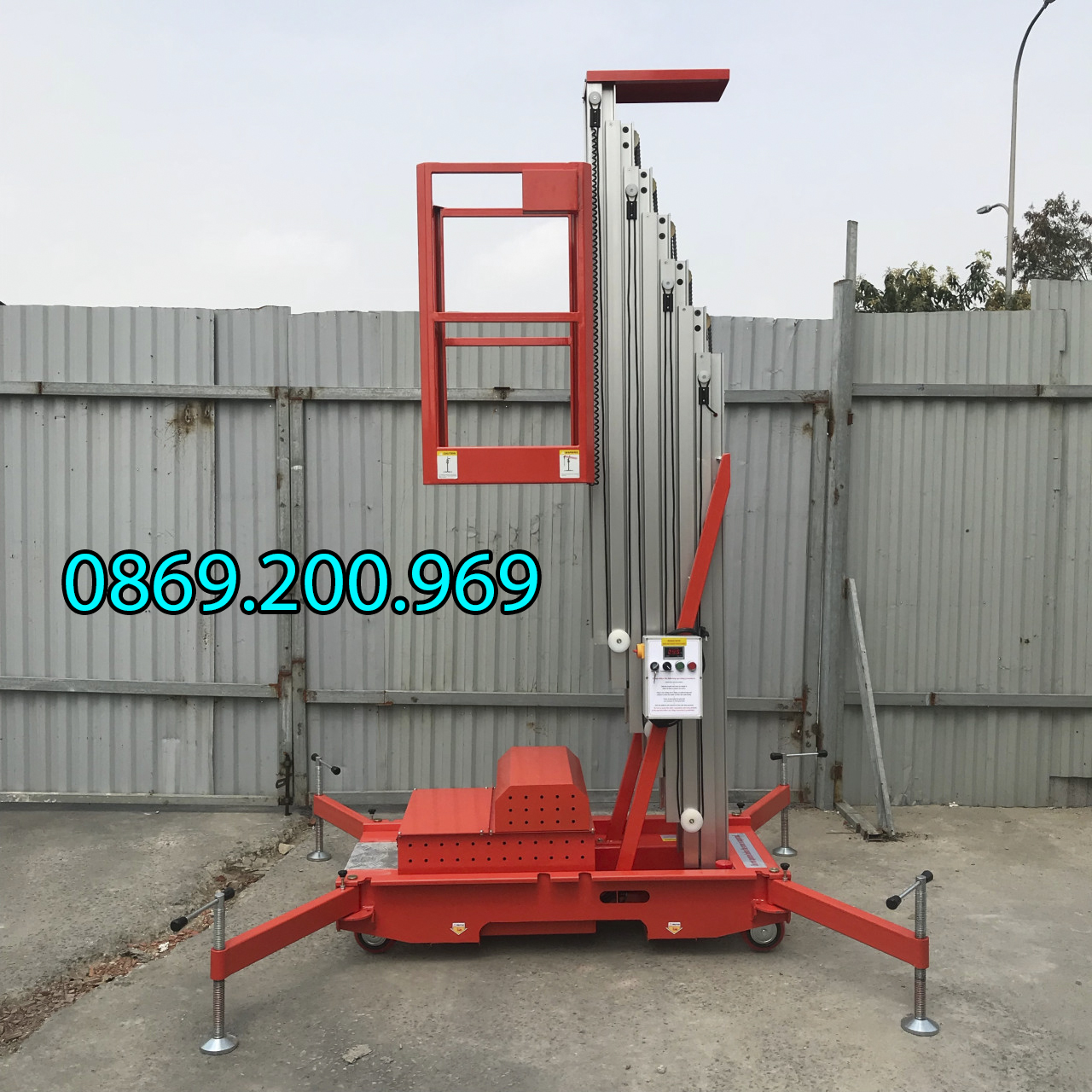 Xe Thang Nâng Điện: Hướng Dẫn Chọn Mua & Ứng Dụng 2 Xe Thang Nâng Điện