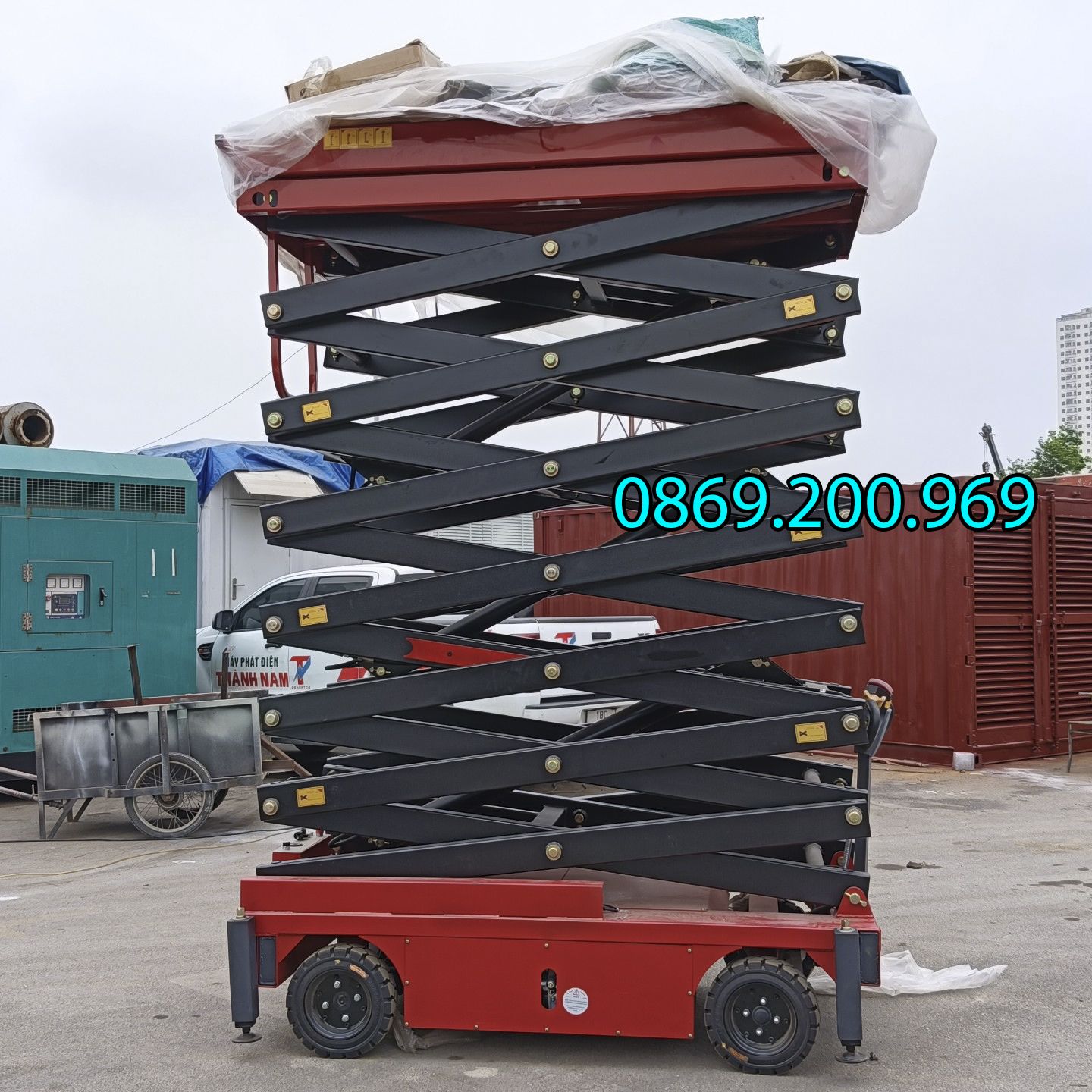 Xe Thang Nâng Điện: Hướng Dẫn Chọn Mua & Ứng Dụng 4 Xe Thang Nâng Điện