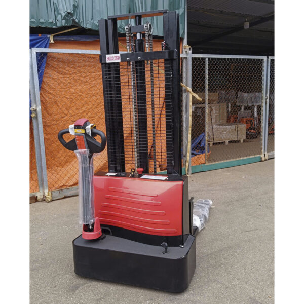 Xe nâng điện dắt lái 2 tấn nâng cao 3m LWS20-30 hãng Waylift