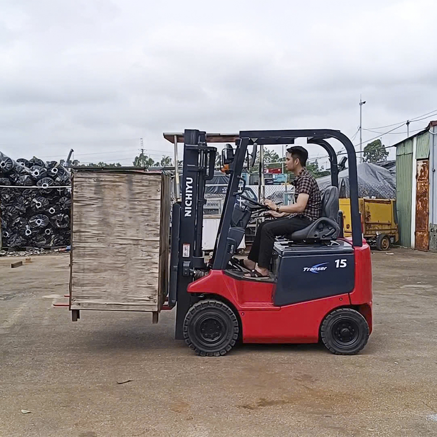 Xe nâng ngồi lái điện 1,5 tấn nâng cao 3m hãng Nichiyu 1 Xe nâng ngồi lái điện 1,5 tấn nâng cao 3m hãng Nichiyu
