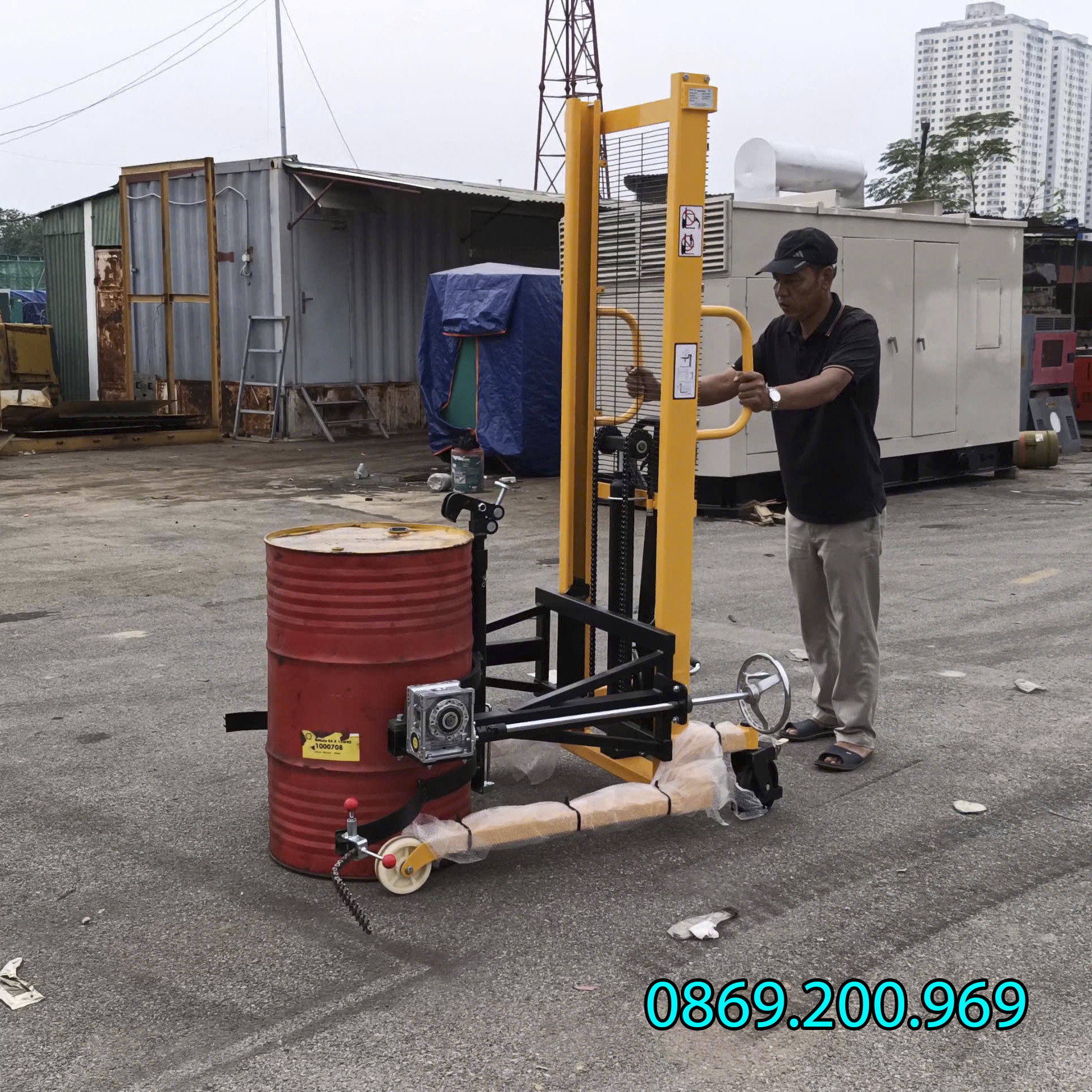 Xe nâng thùng phuy bằng tay 350kg nâng cao 1.5m 6 Xe nâng thùng phuy bằng tay
