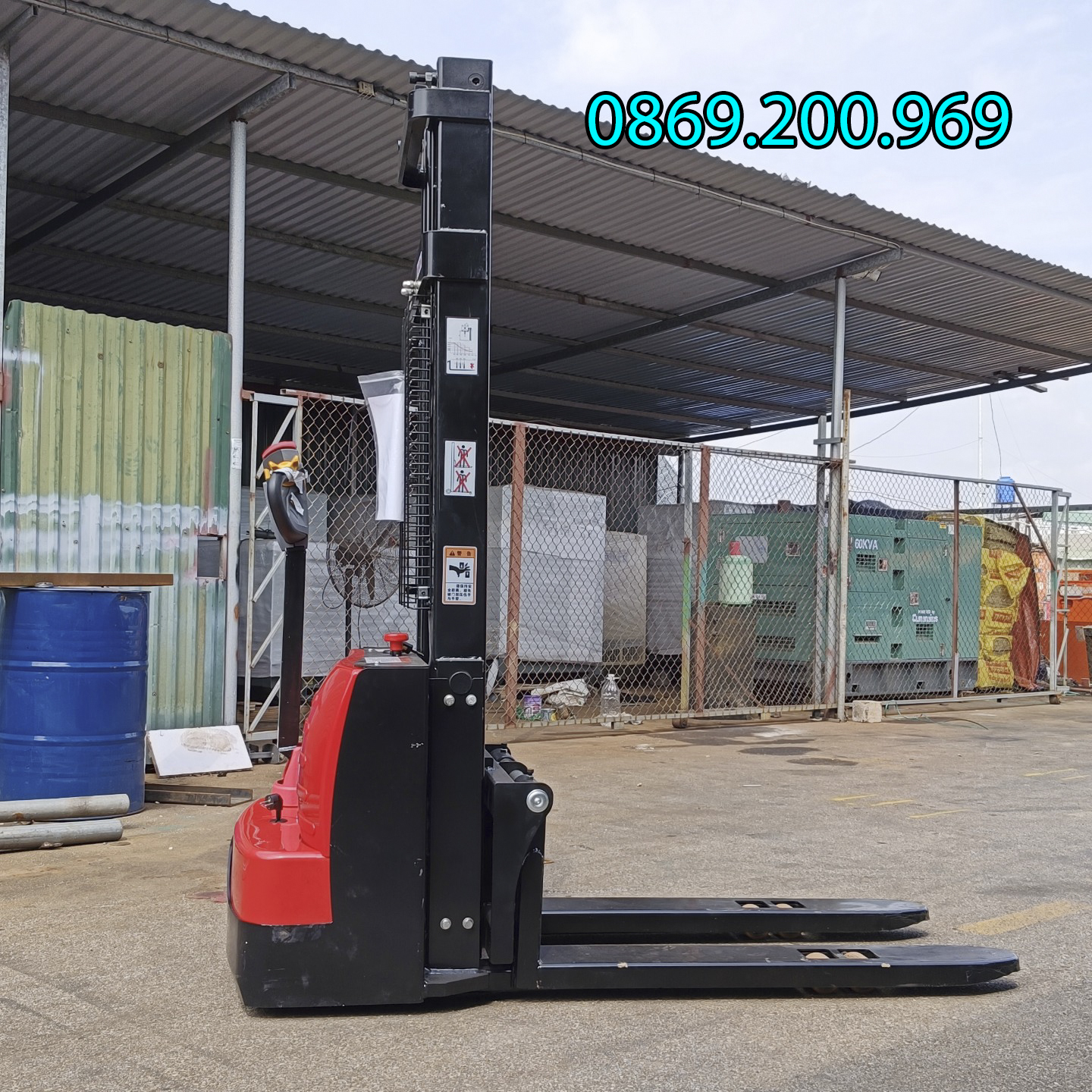 Xe Nâng Điện Mini - Chọn Mua Xe Nâng Phù Hợp 1 Xe nâng điện mini