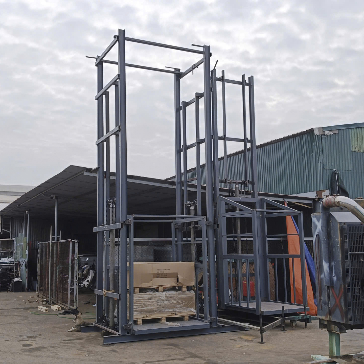 Thang nâng hàng thủy lực 500kg 1 tấn 2 tấn nâng 3m 4m 5m nhập khẩu 6 Thang nâng hàng thủy lực