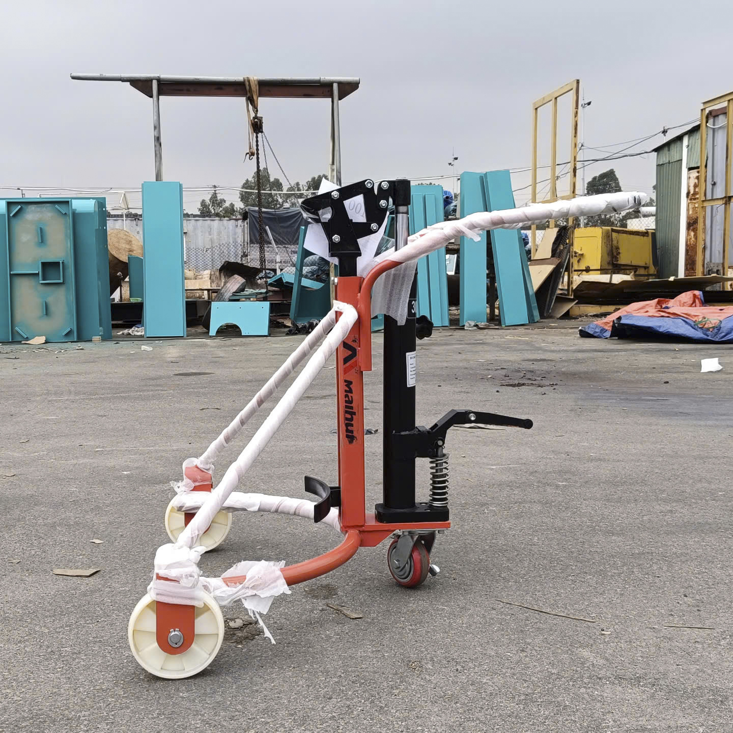 Xe đẩy thùng phuy 300kg nâng 200mm YTC0.3B hãng Maihui 4 Xe đẩy thùng phuy 300kg nâng 200mm YTC0.3B hãng Maihui - Ảnh 4
