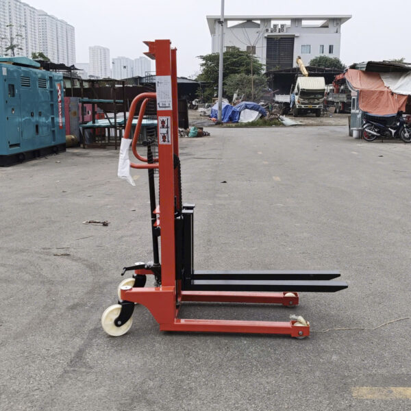 Xe nâng tay cao 500kg nâng 1m2 CTY-A0.5/12 hãng Maihui không phanh