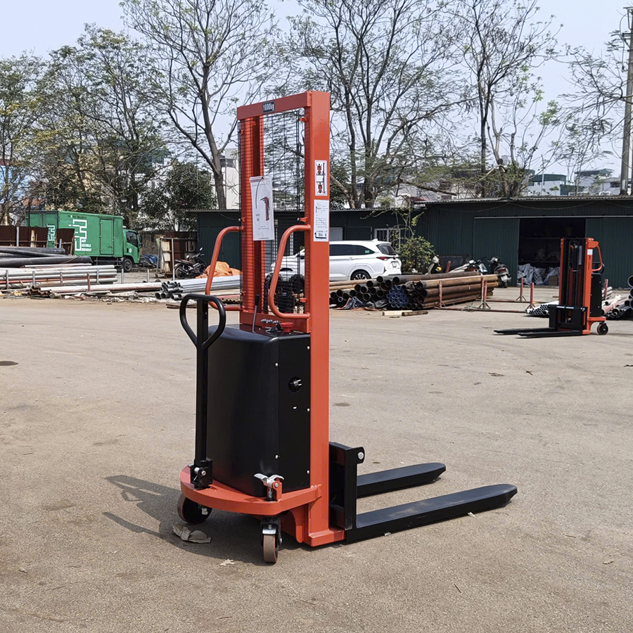 Xe nâng điện bán tự động 1 tấn nâng 1.6m CTD 10/16 hãng Maihui 1 Xe nâng điện bán tự động 1 tấn nâng 1.6m CTD 10/16 hãng Maihui