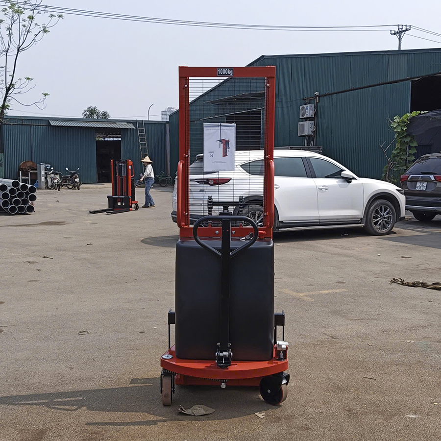 Xe nâng điện bán tự động 1 tấn nâng 1.6m CTD 10/16 hãng Maihui 4 Xe nâng điện bán tự động 1 tấn nâng 1.6m CTD 10/16 hãng Maihui - Ảnh 4