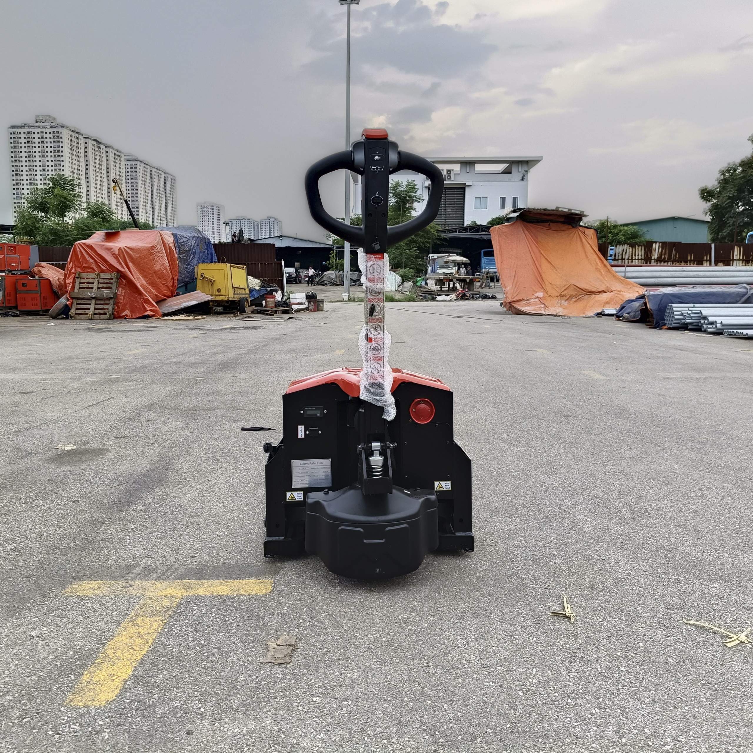 Xe nâng điện thấp 2 tấn HK20 chính hãng Waylift 2 Xe nâng điện thấp 2 tấn HK20 chính hãng Waylift - Ảnh 2