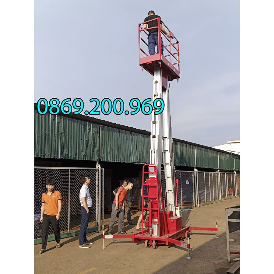 Khám phá sức mạnh của xe nâng người tự hành – Giải pháp tối ưu cho công trình hiện đại 2 Xe nâng người tự hành