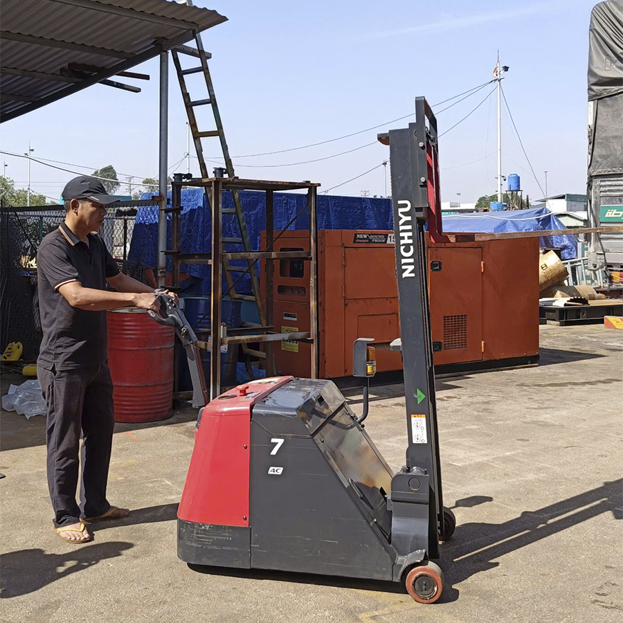 Khám Phá Thị Trường Bán Xe Nâng Cũ - Giải Pháp Hiệu Quả Cho Doanh Nghiệp Nhẹ Nhàng Và Tiết Kiệm 1 Bán xe nâng cũ