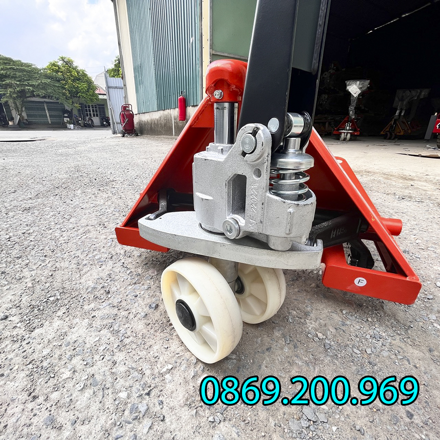 Hướng Dẫn Chọn Mua Bánh Xe Nâng Tay Chất Lượng 3 Bánh Xe Nâng Tay