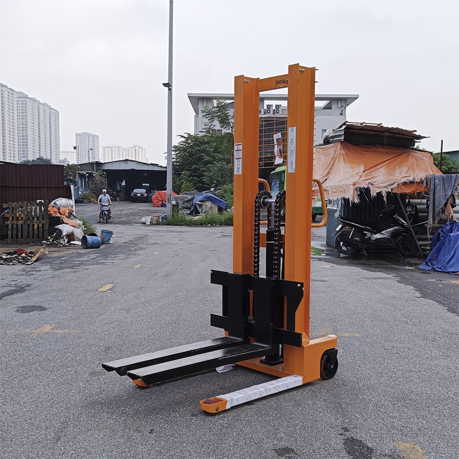 xe nang tay cao 3 tan 2