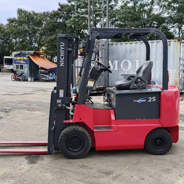Xe nâng điện ngồi lái 2.5 tấn nâng 3m kho lạnh Nichiyu - Nhật 5 xe nang dien ngoi lai 2 5 tan 3m 2